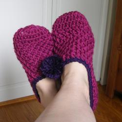 PomPom Slippers in Berry Berry 